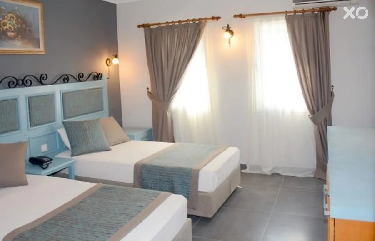 Atrium Hotel