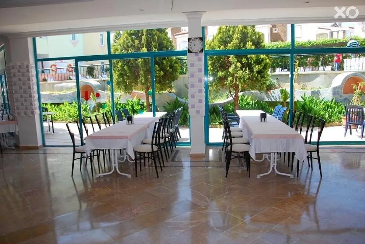 Park Side Hotel (Ces Park Hotel)