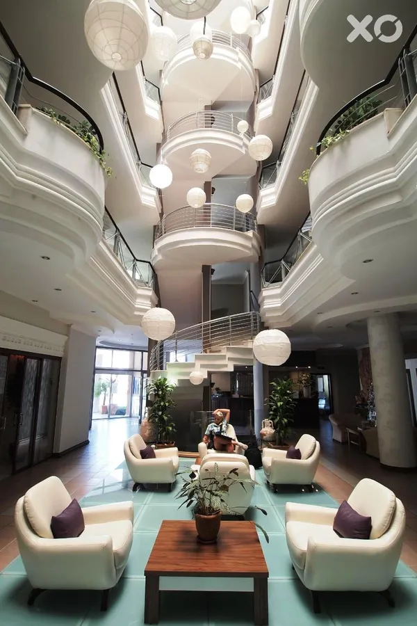 Romance Hotel
