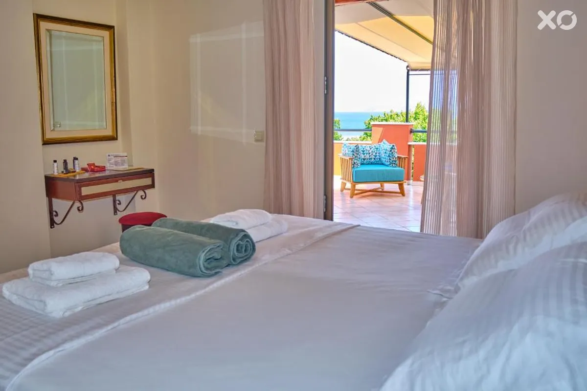 Chrismos Luxury Suites