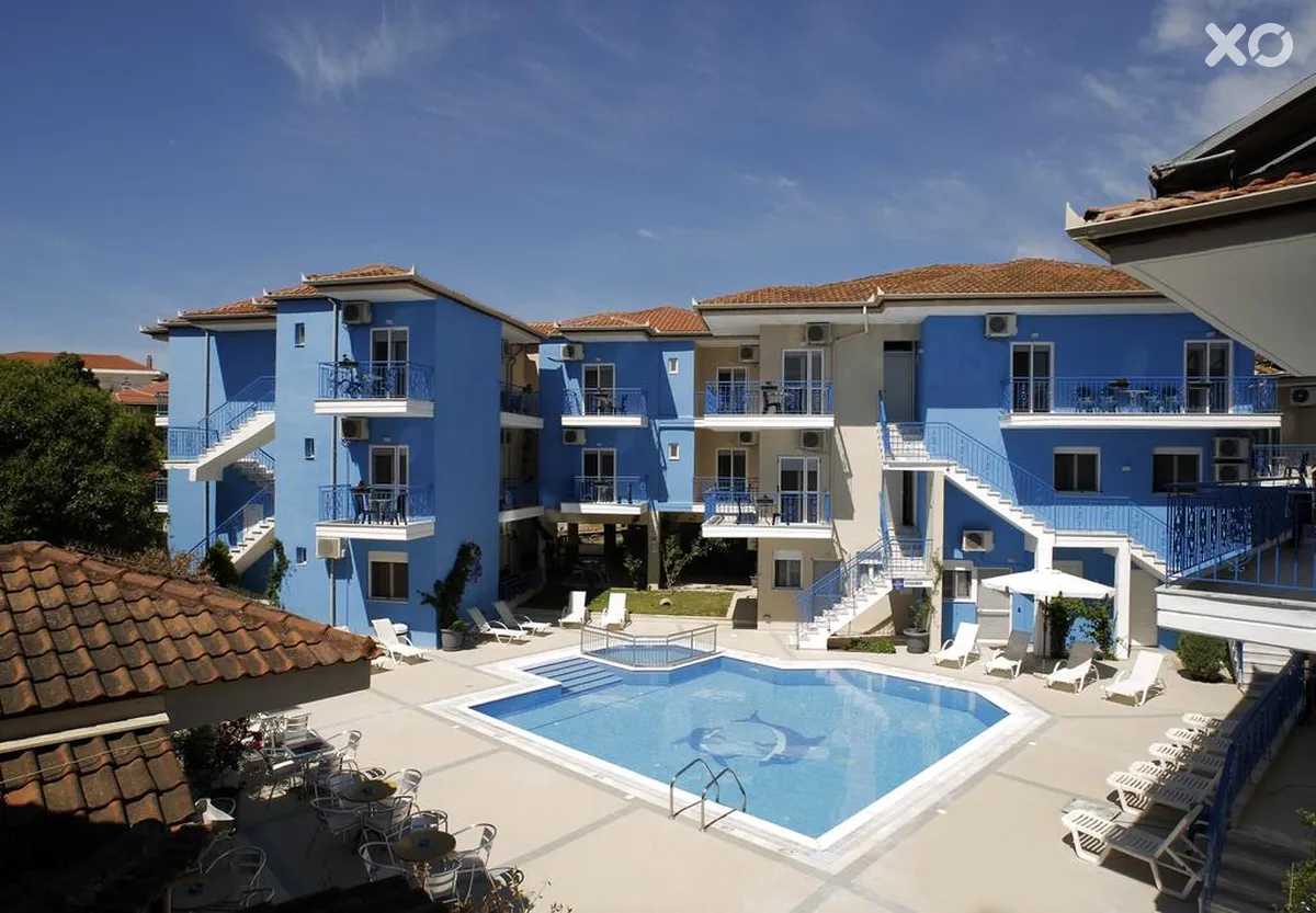Stratos Hotel