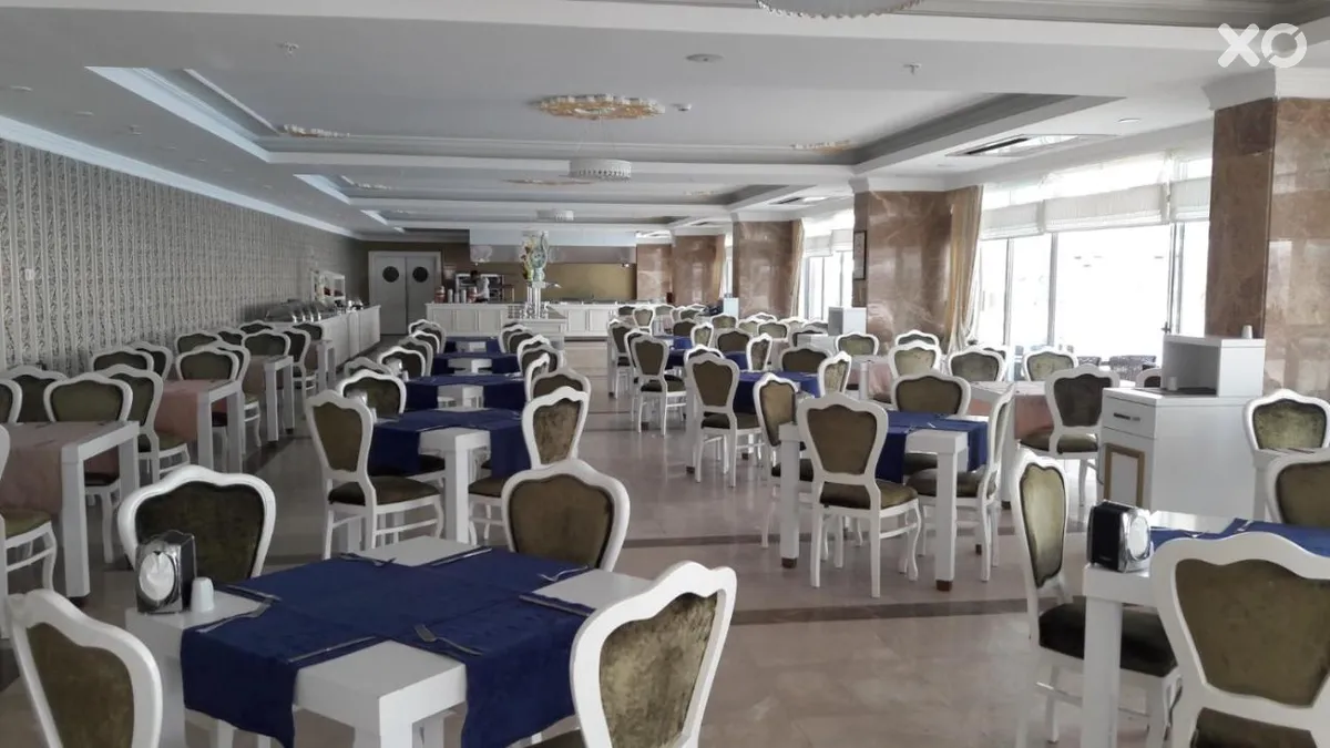 La Perla Hotel