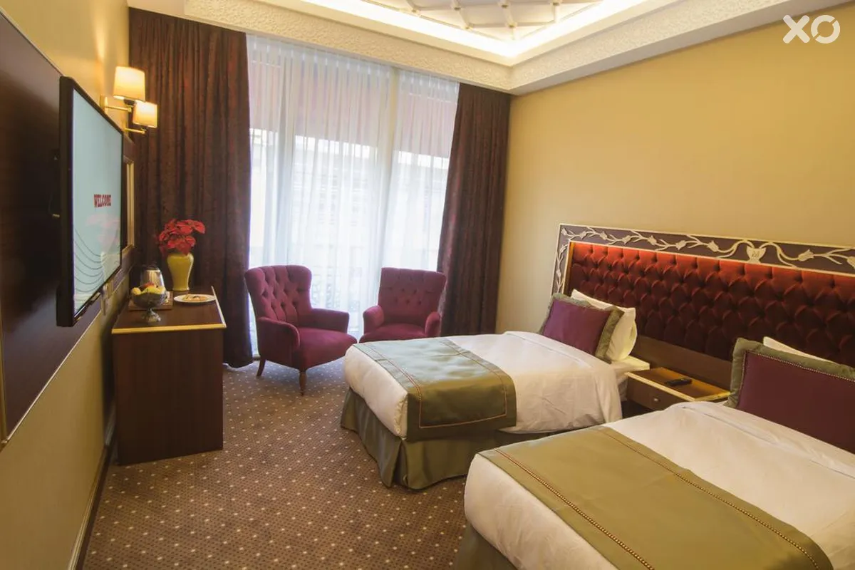 Mb Deluxe Hotel