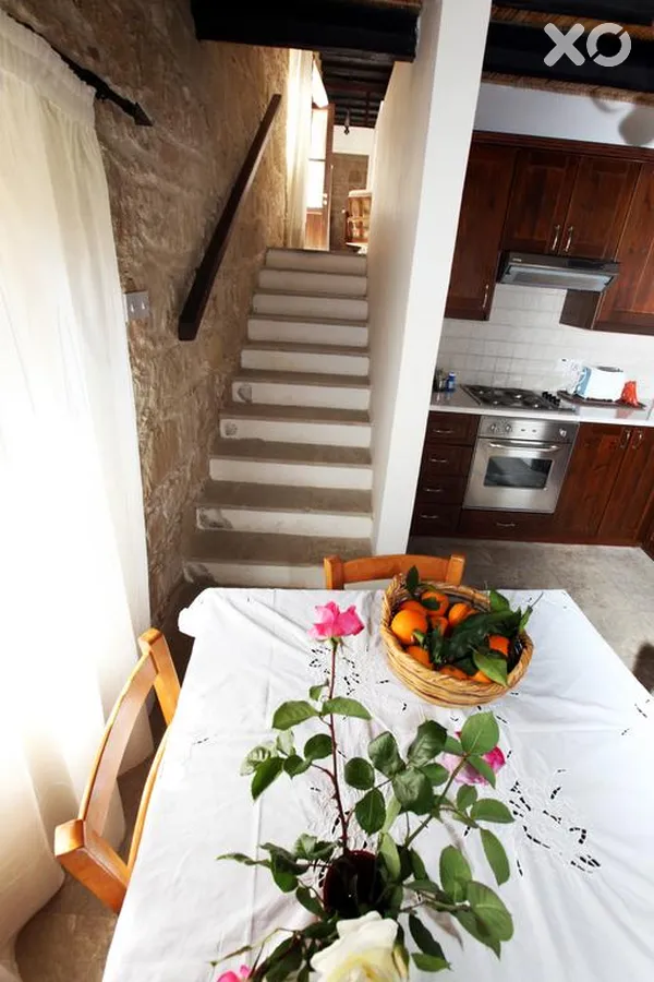 Leonidas Village Houses
