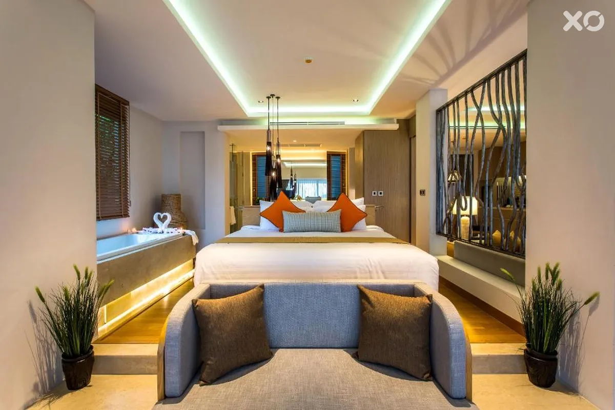 Crest Resort & Pool Villas