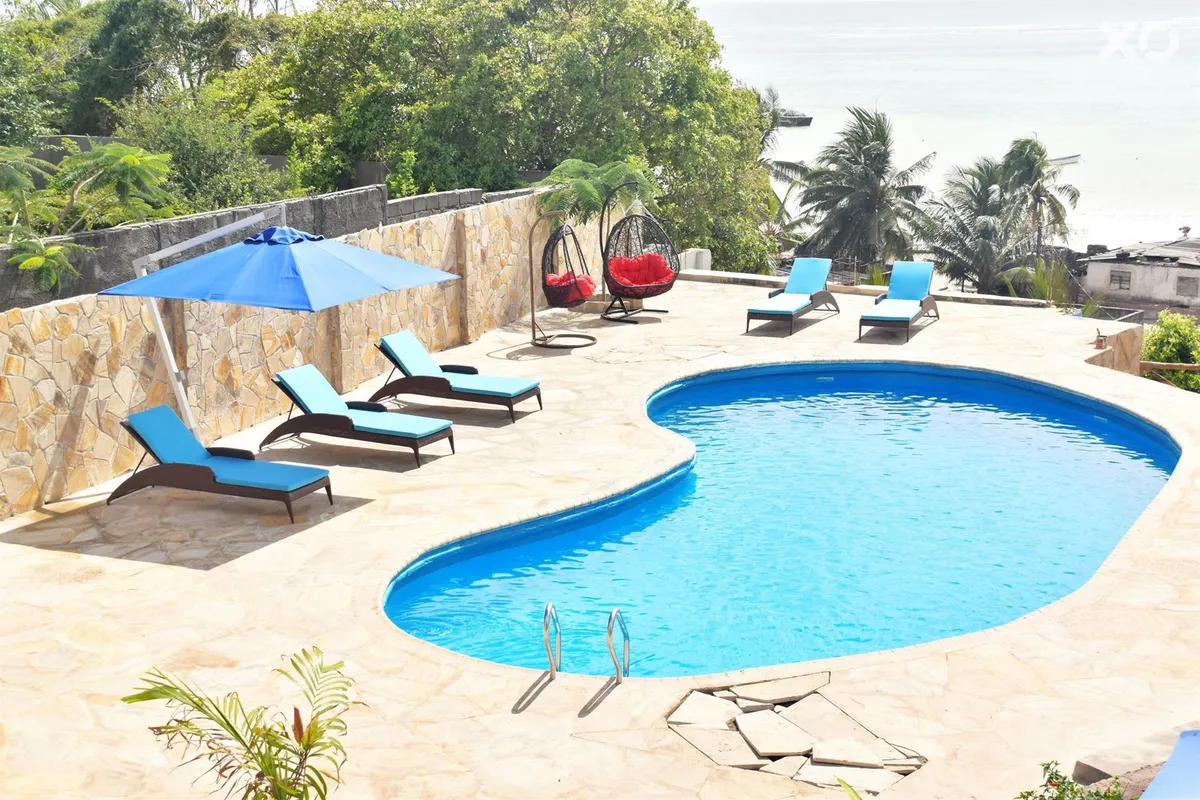 Sea Crest Hotel