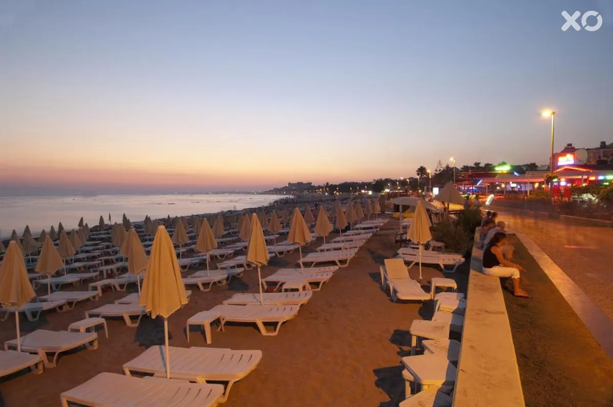 Trendy Side Beach Hotel