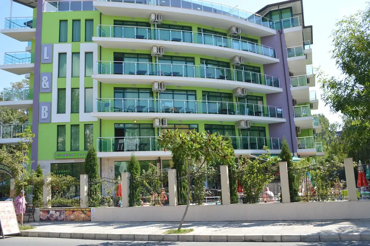 L&B Hotel