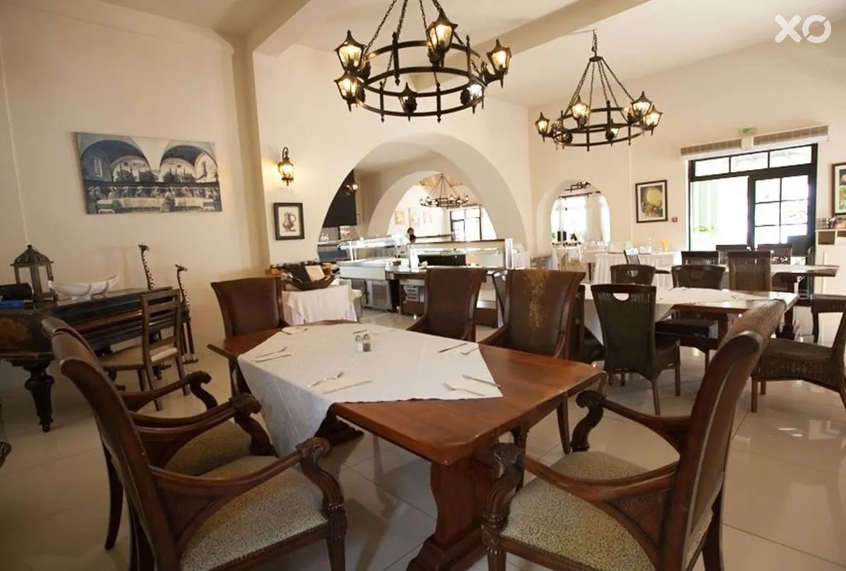 Bomo Assa Maris Beach