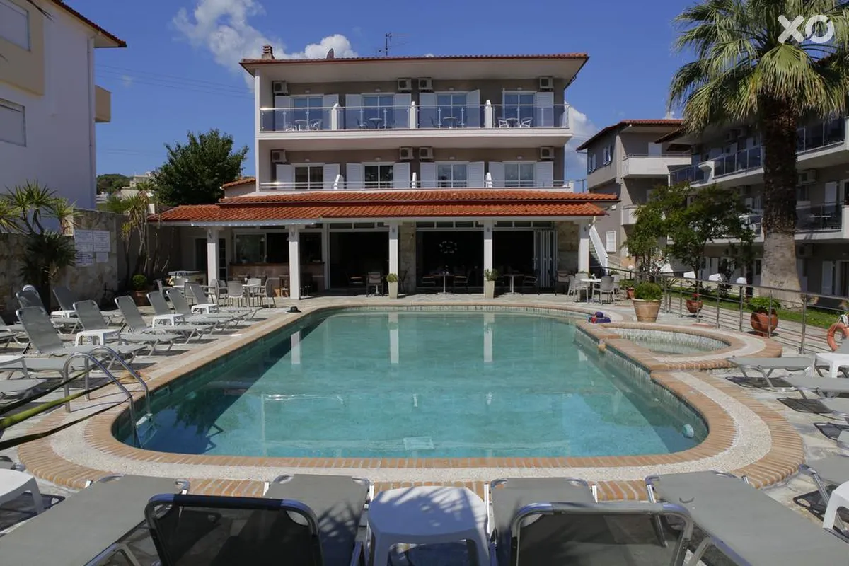 Sarantis Hotel