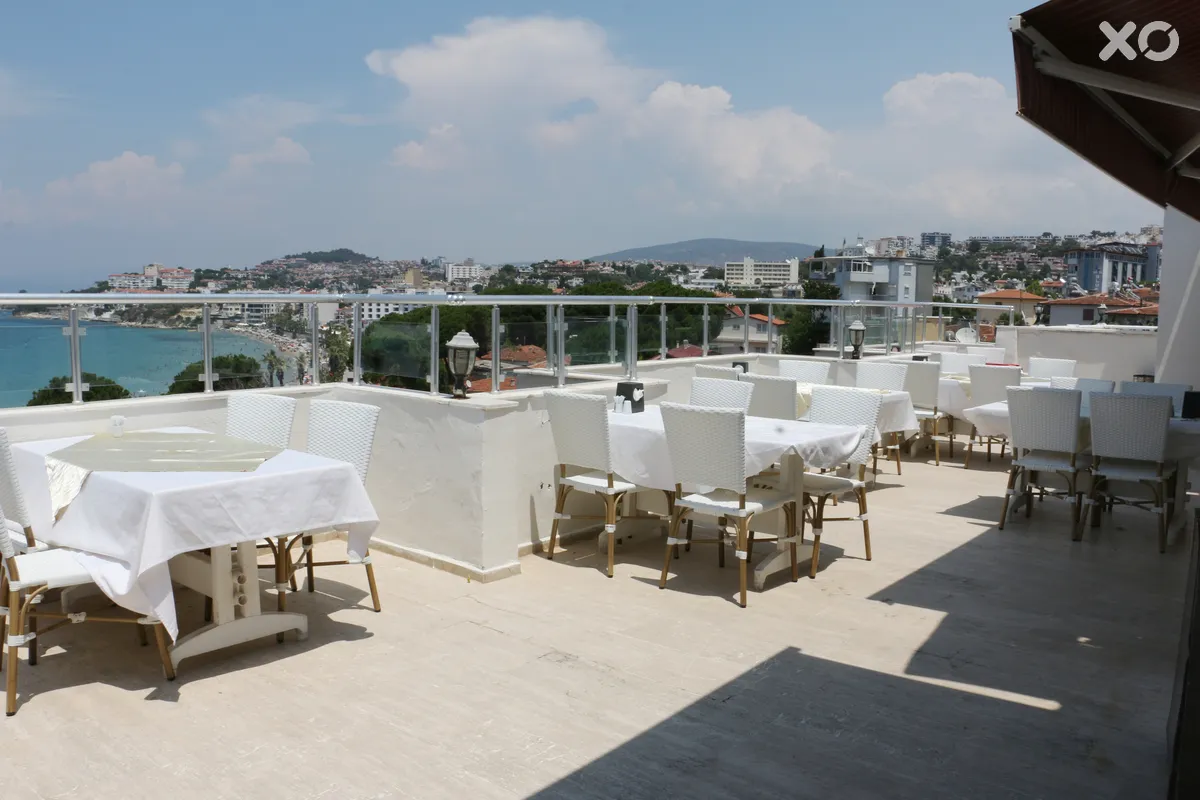 Grand Nett Hotel