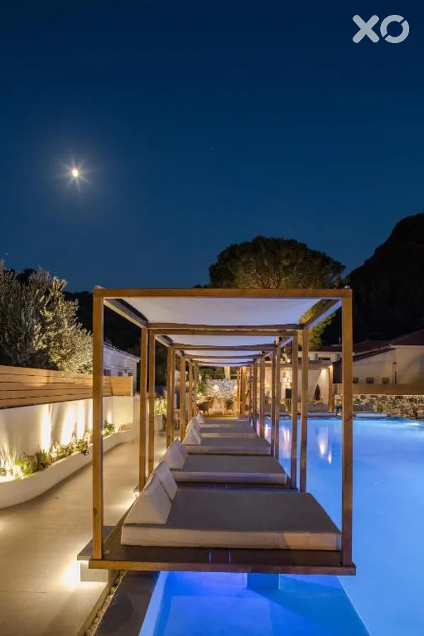 Erato Hotel
