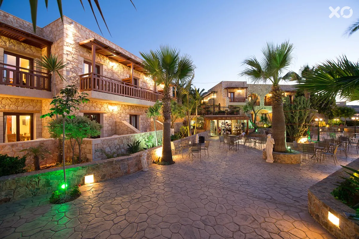 Cactus Village Hotel & Bungalows