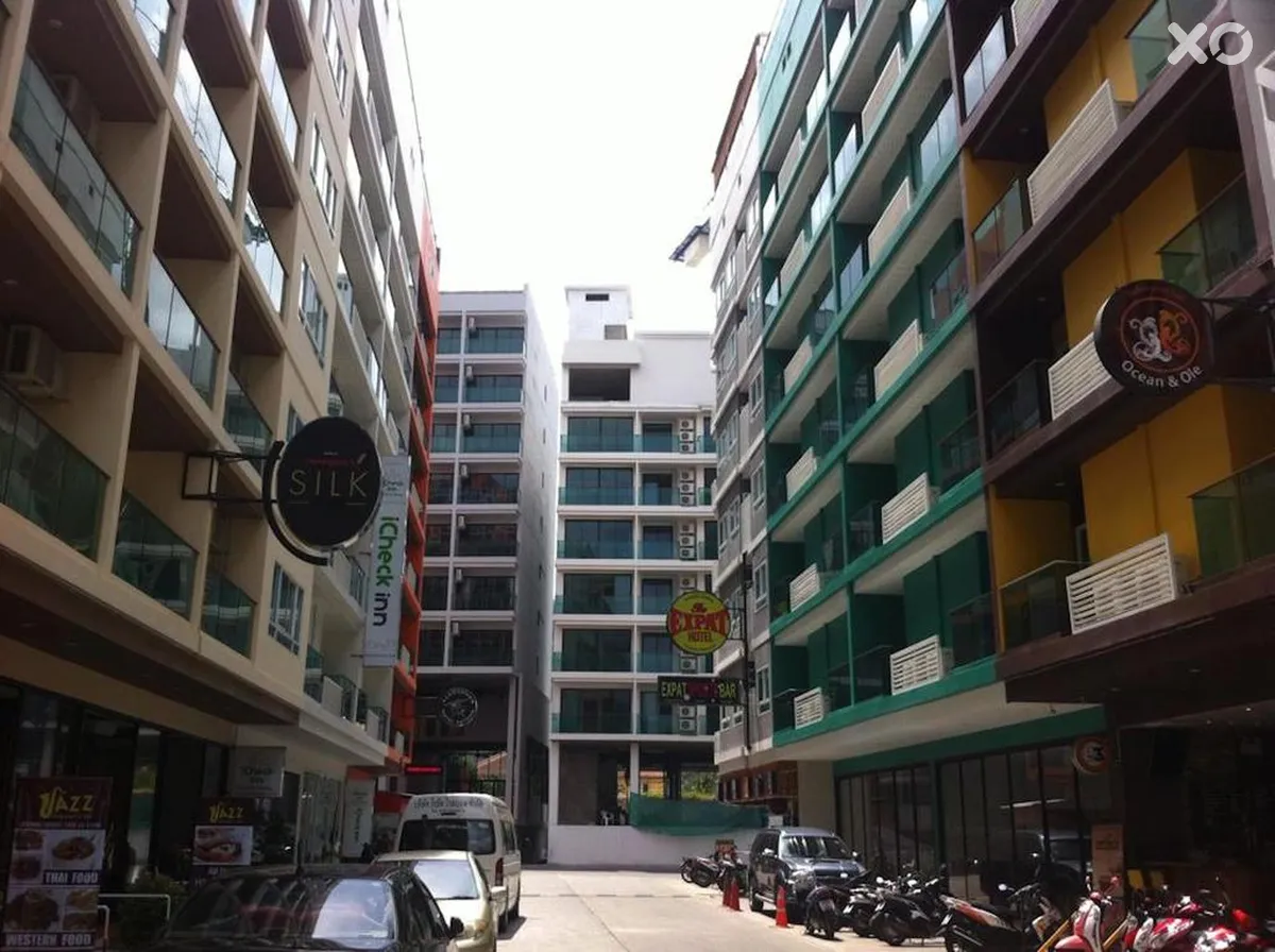 iCheck inn Central Patong