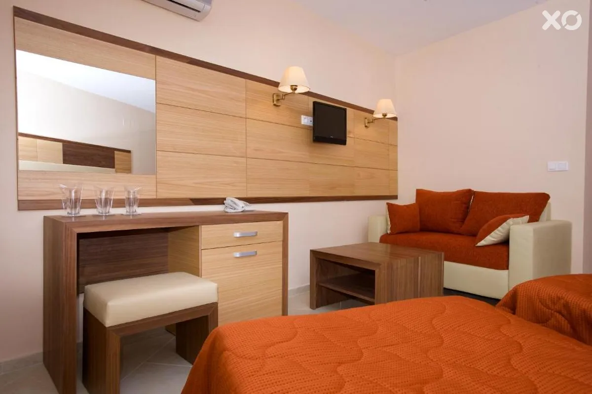 Sea Breeze Hotel