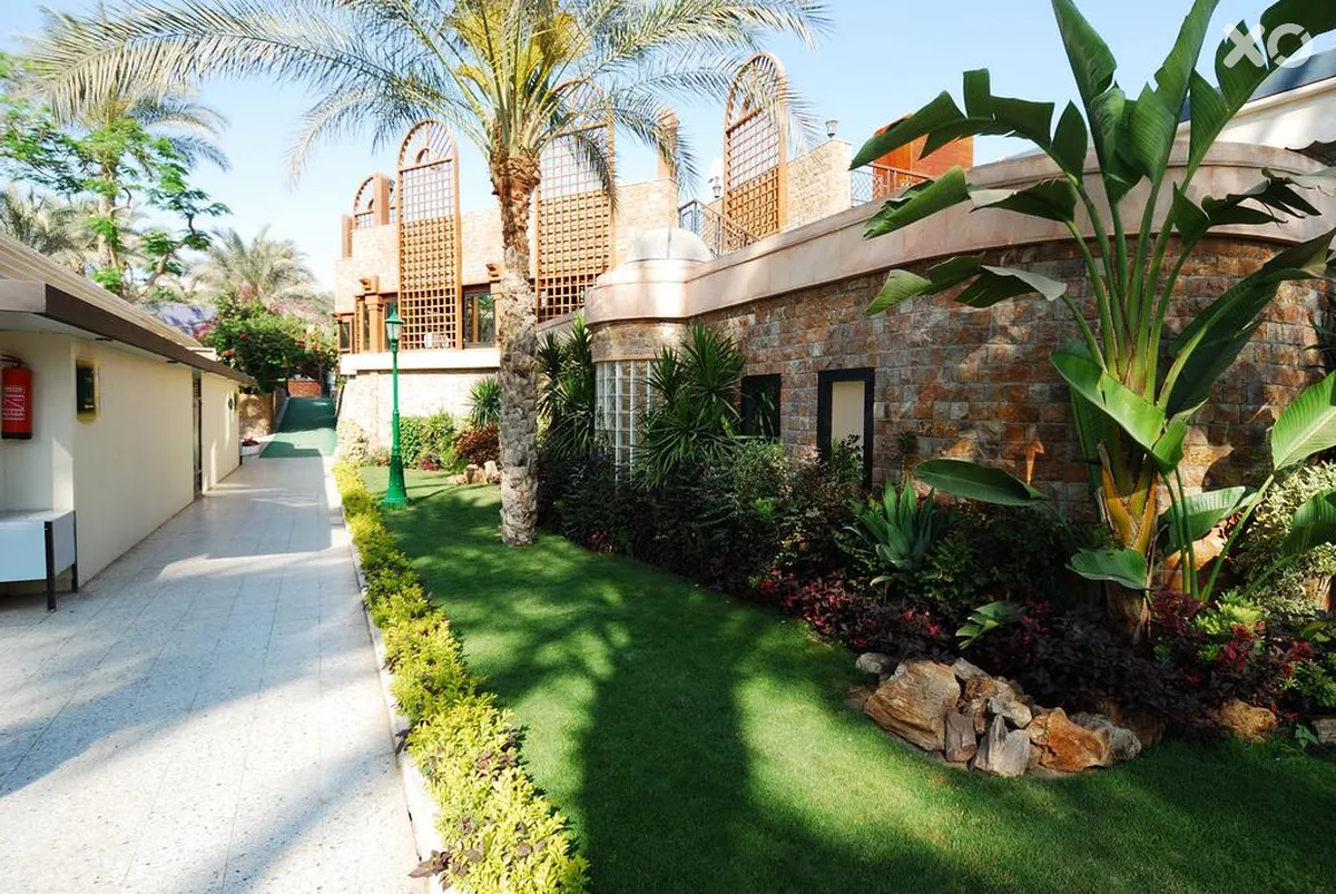 Oasis Hotel