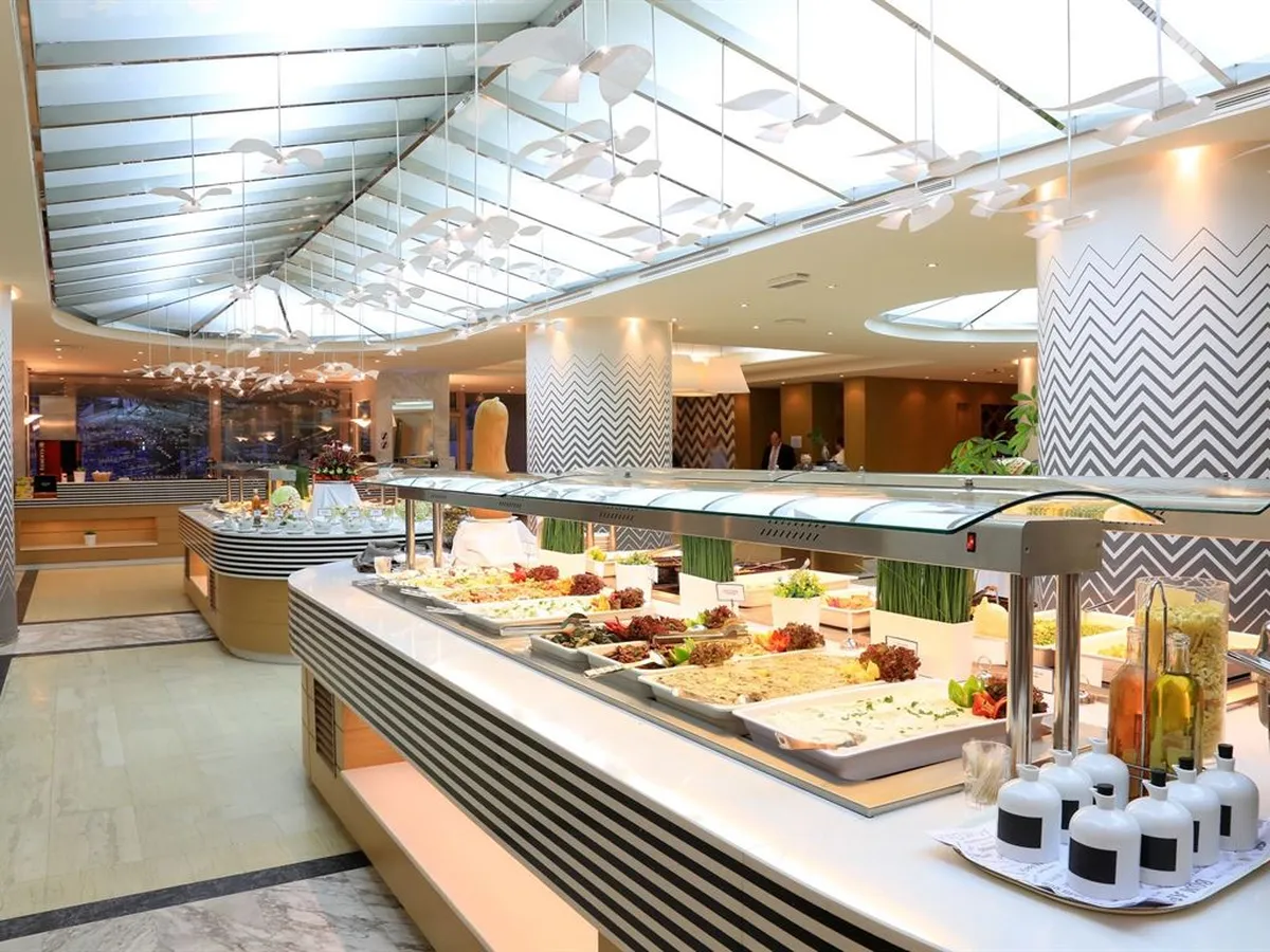 Eden Roc Resort Hotel