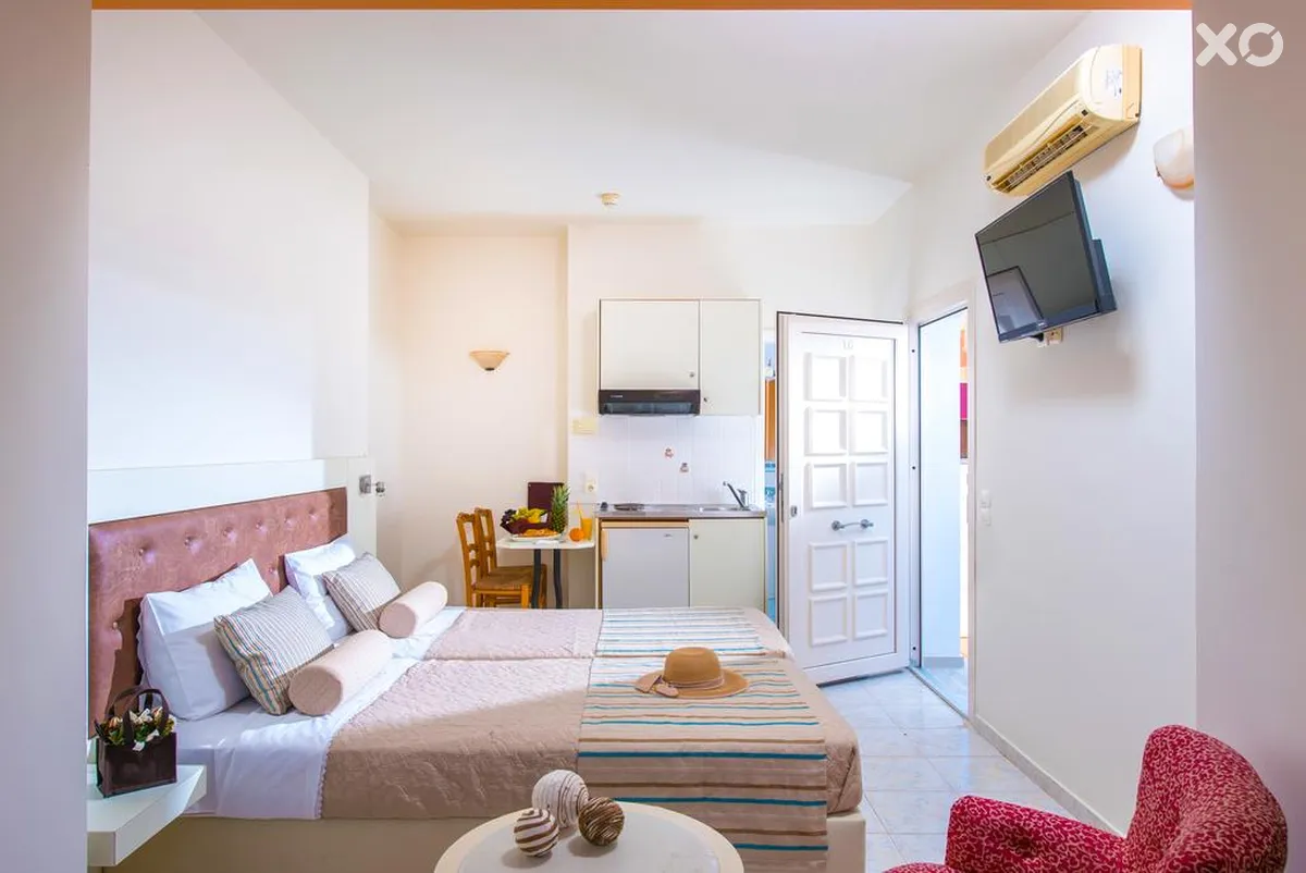 Irida Apartments by Estia