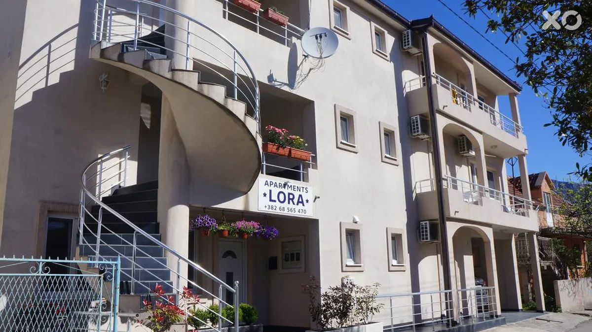 Lora Apartments