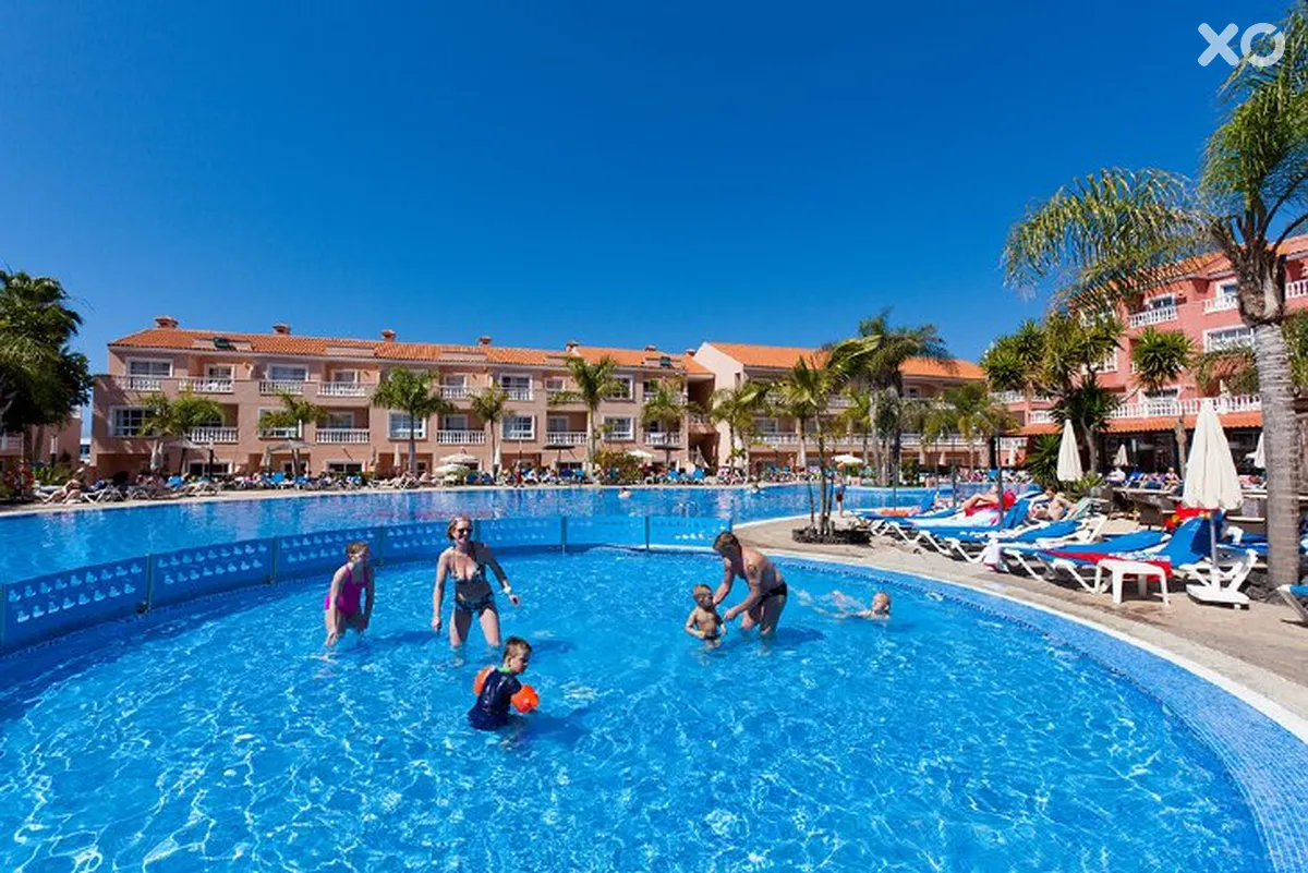 El Duque Aparthotel