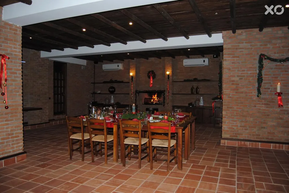El Vino Hotel & Suites