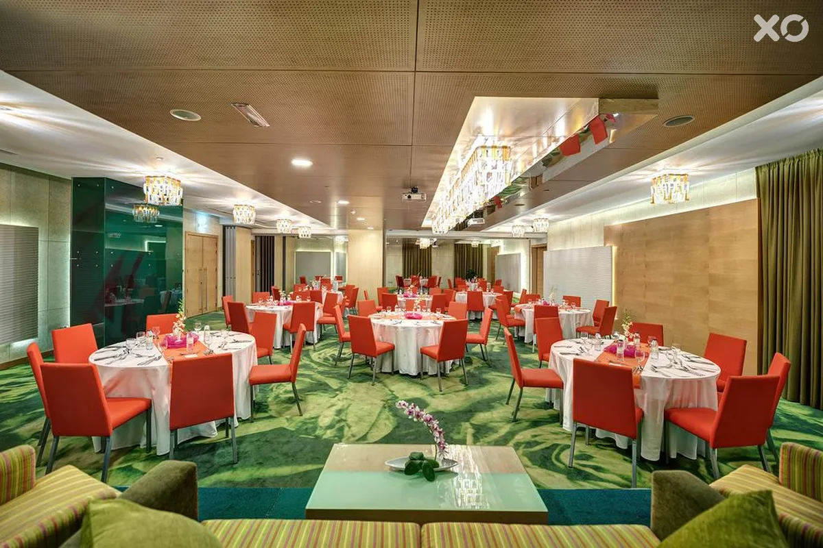 Al Khoory Executive Hotel