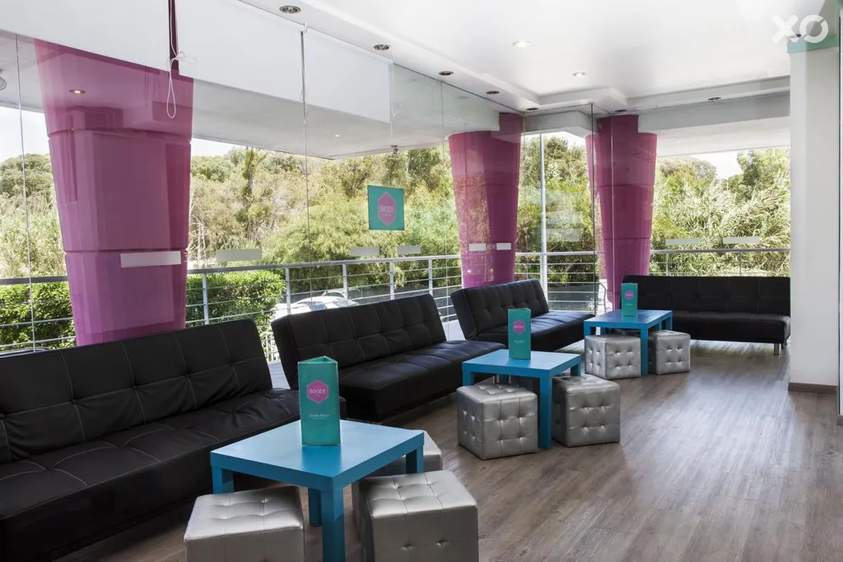 Bayside Salgados Hotel
