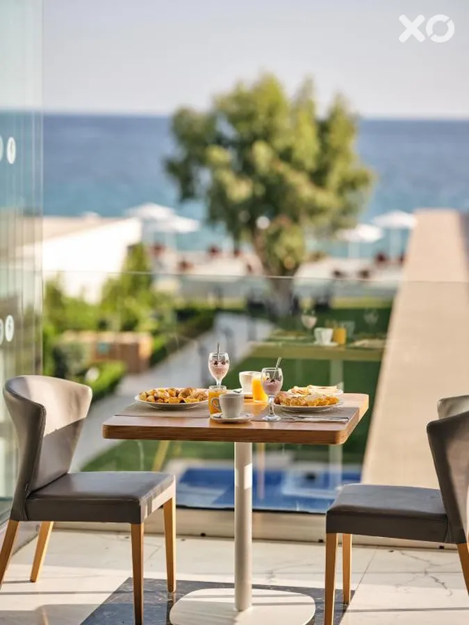 Cavo Orient Beach Hotel