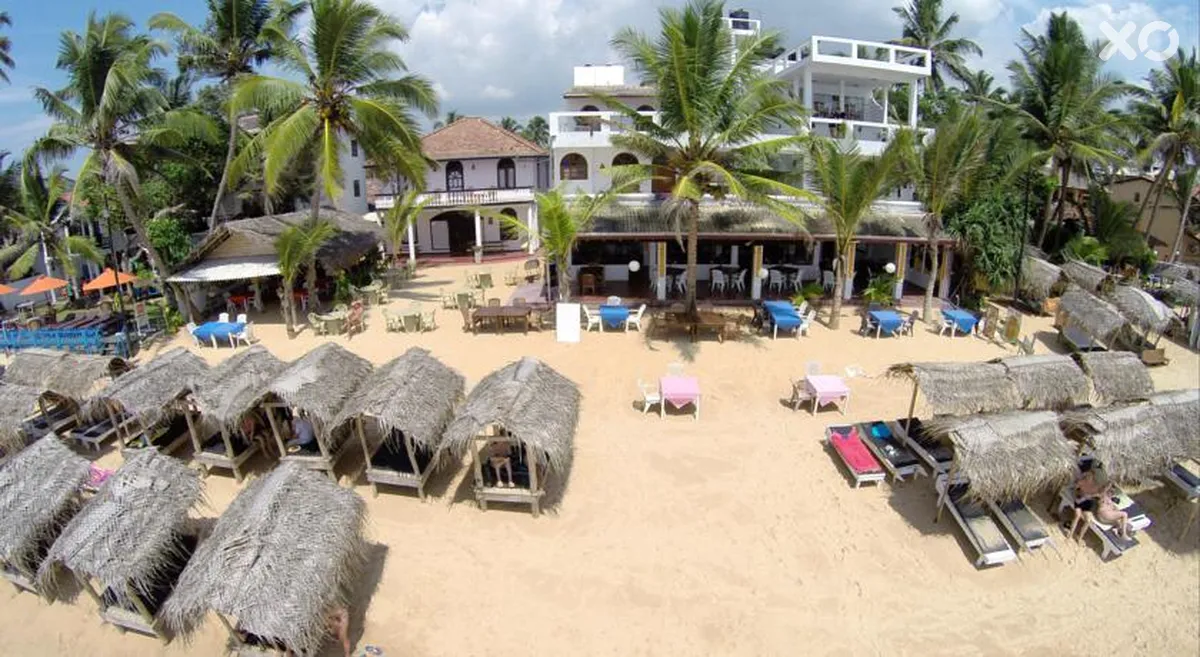 Royal Beach Hotel & Restaurant