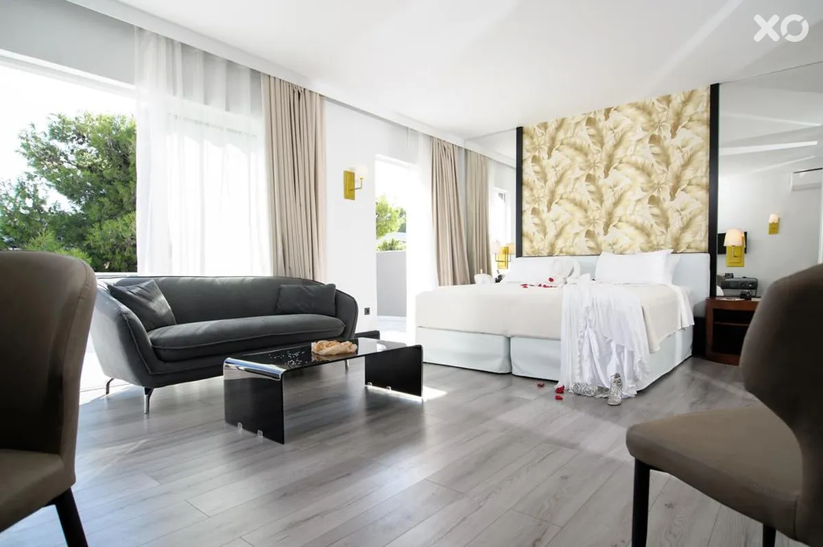Athenian Riviera Hotel & Suites