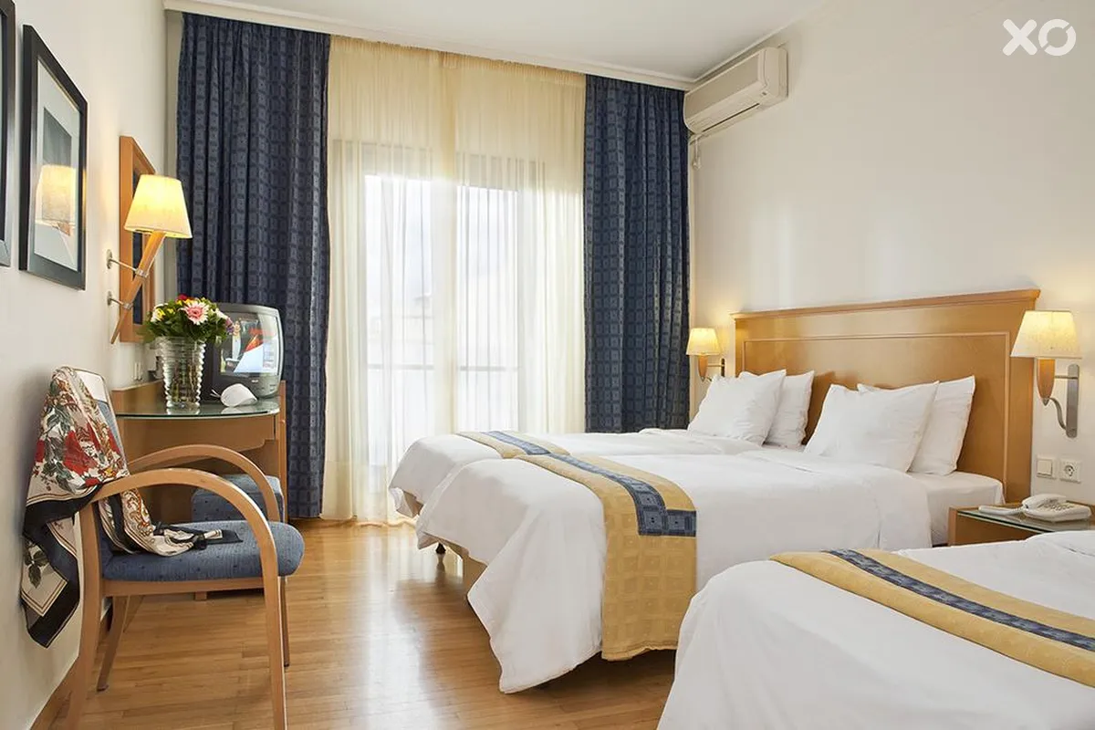 Plaka Hotel
