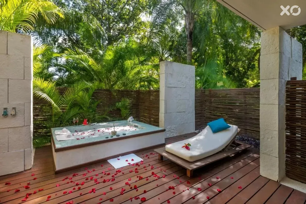 Blue Diamond Luxury Boutique Hotel