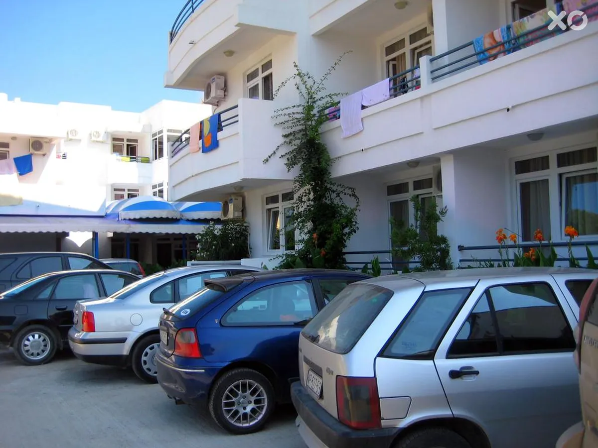Lara Apartments