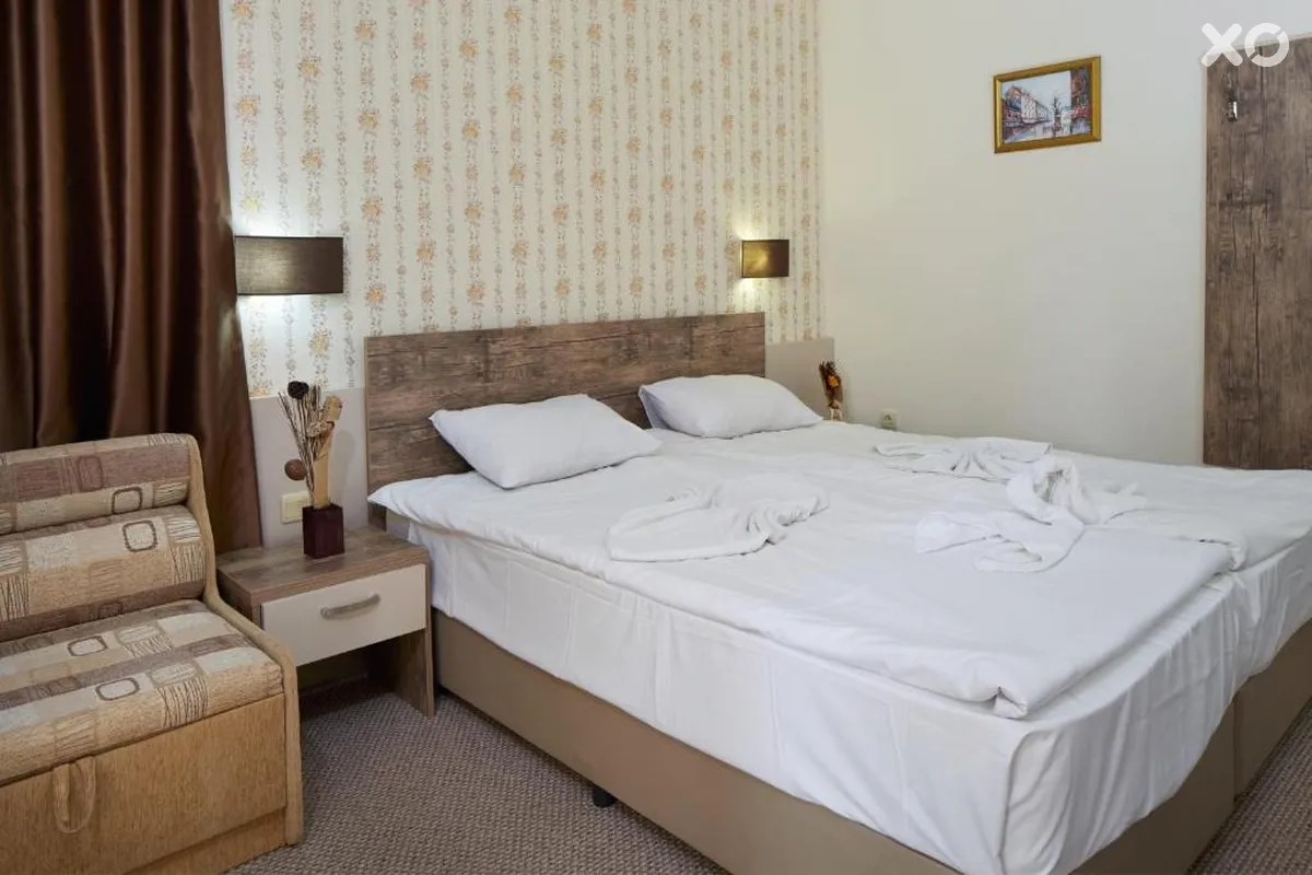 Lira Hotel