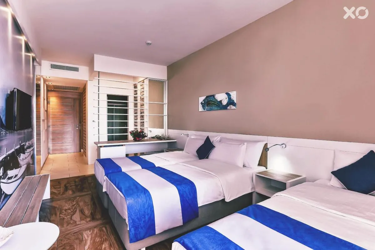 Carine Hotel Delfin