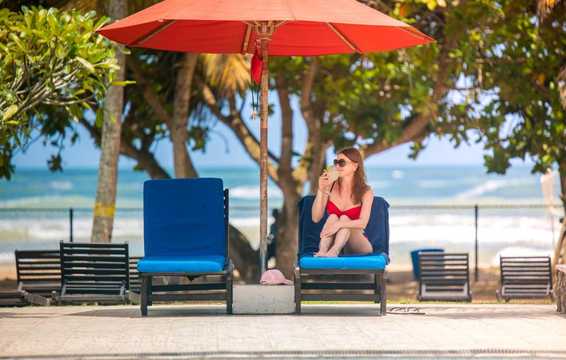 Індійський океан для романтичної втечі! Піщаний берег, тропічний сад та панорама океану