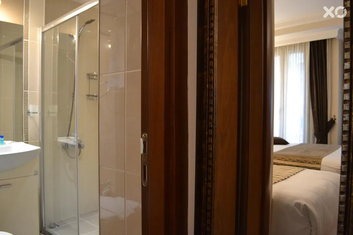 Seven Days Hotel
