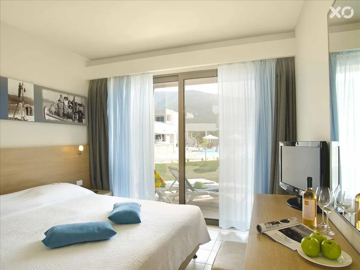 Alea Hotel & Suites