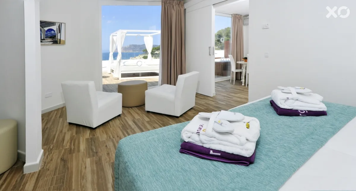 Fergus Style Cala Blanca Suites Hotel