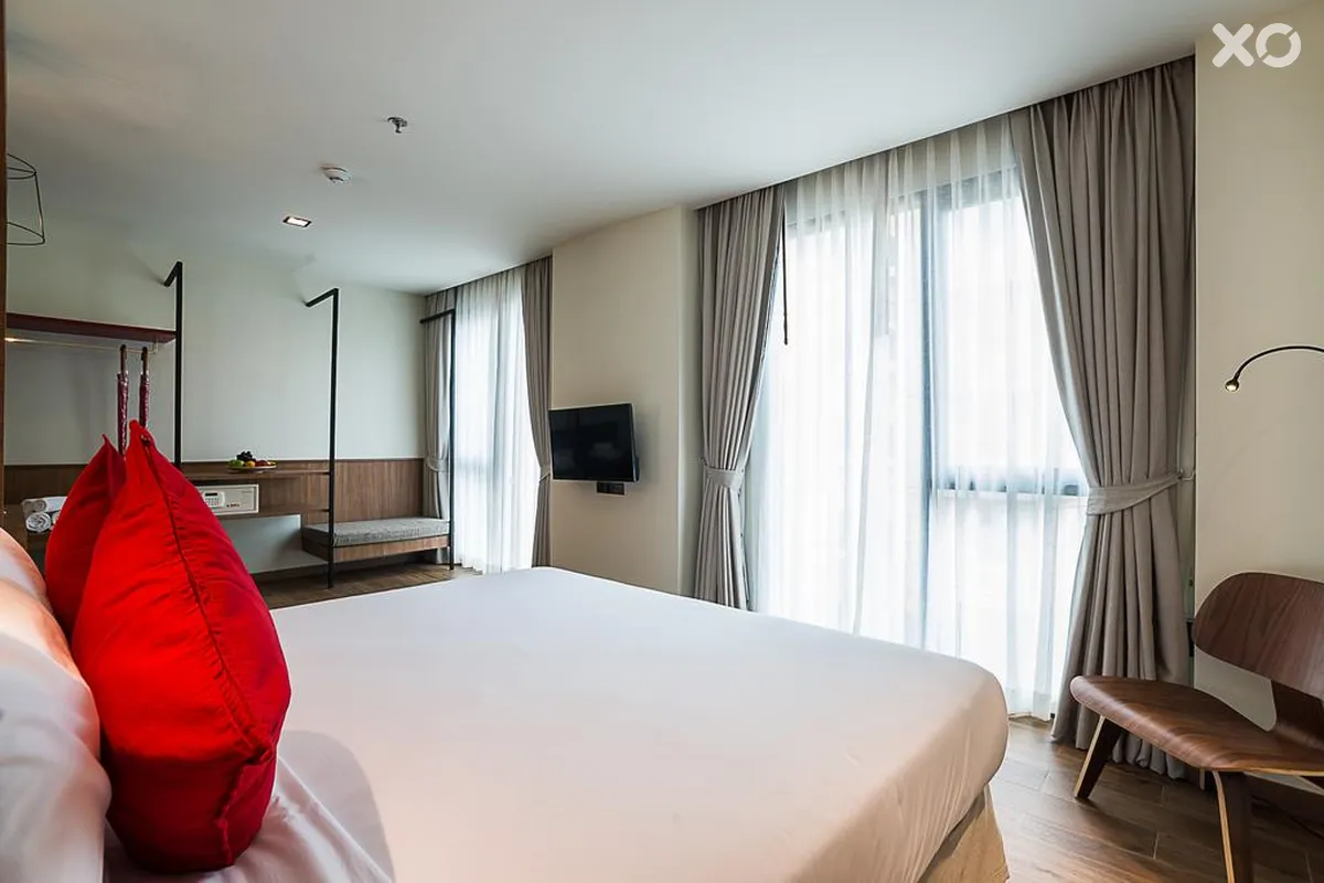 Sunshine Hip Hotel