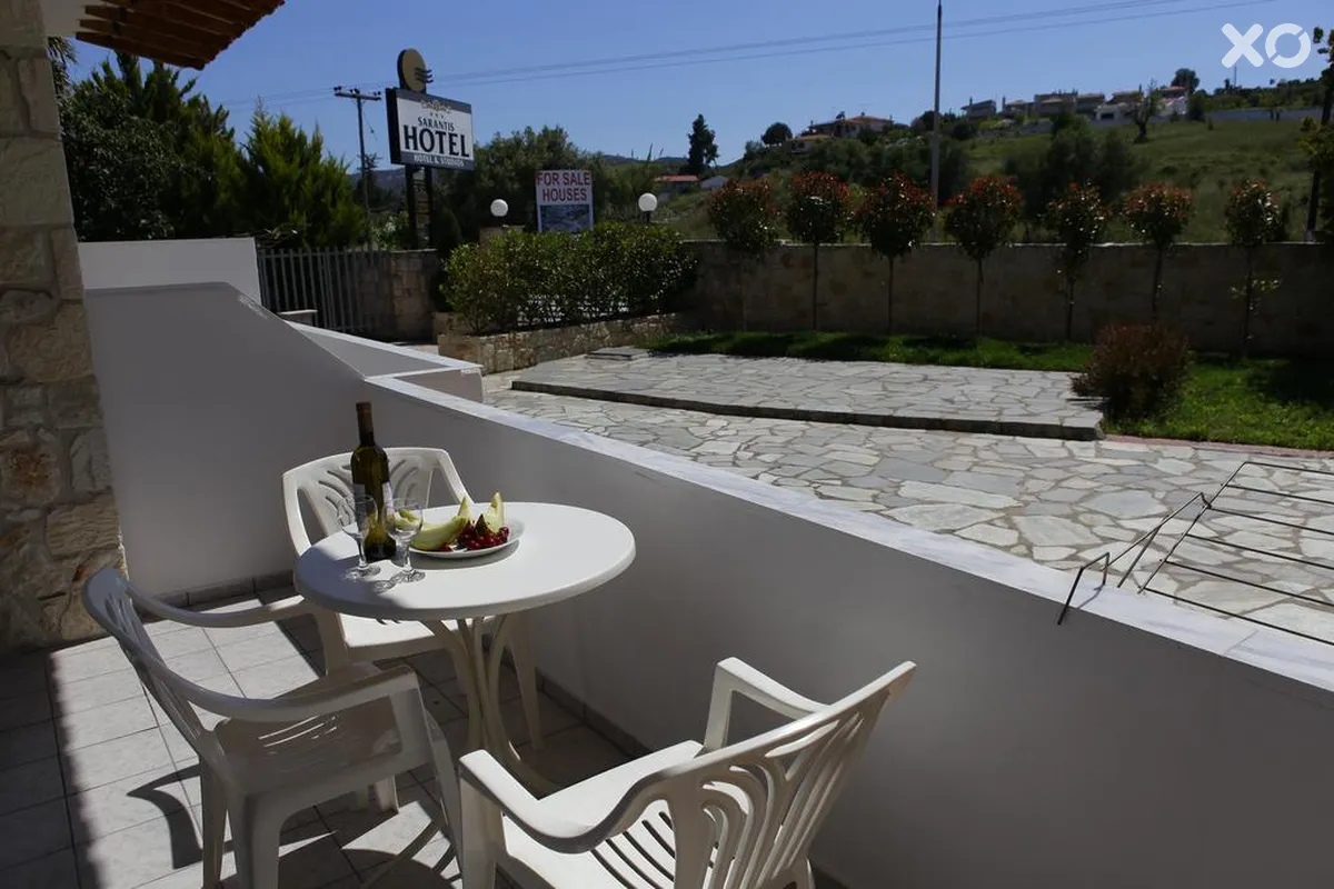 Sarantis Hotel