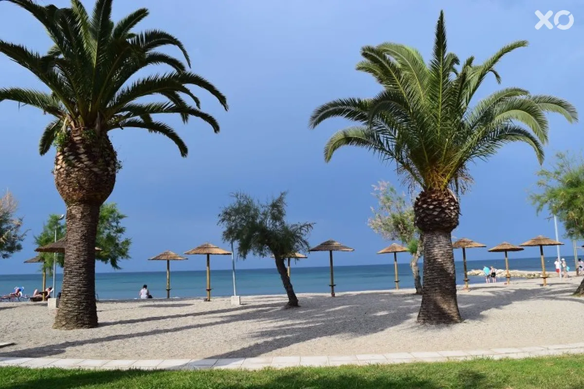 Three Stars Village Hotel