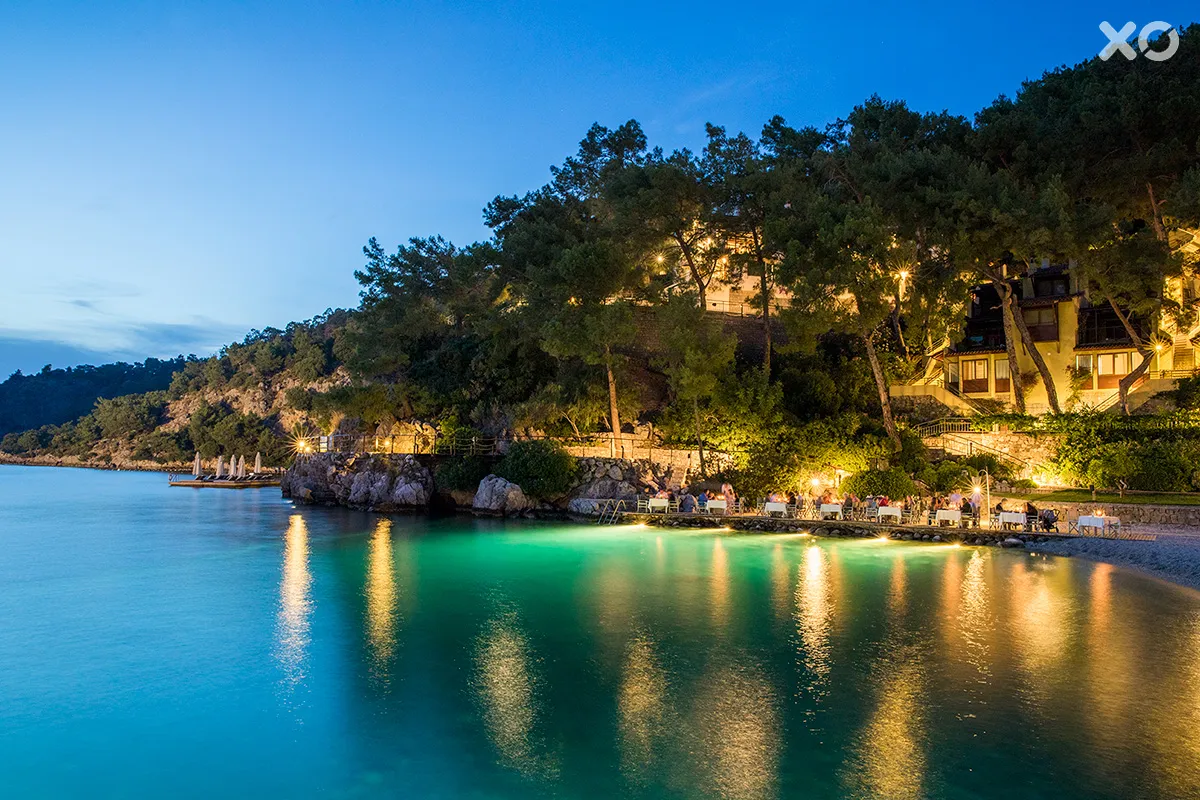 Hillside Beach Club