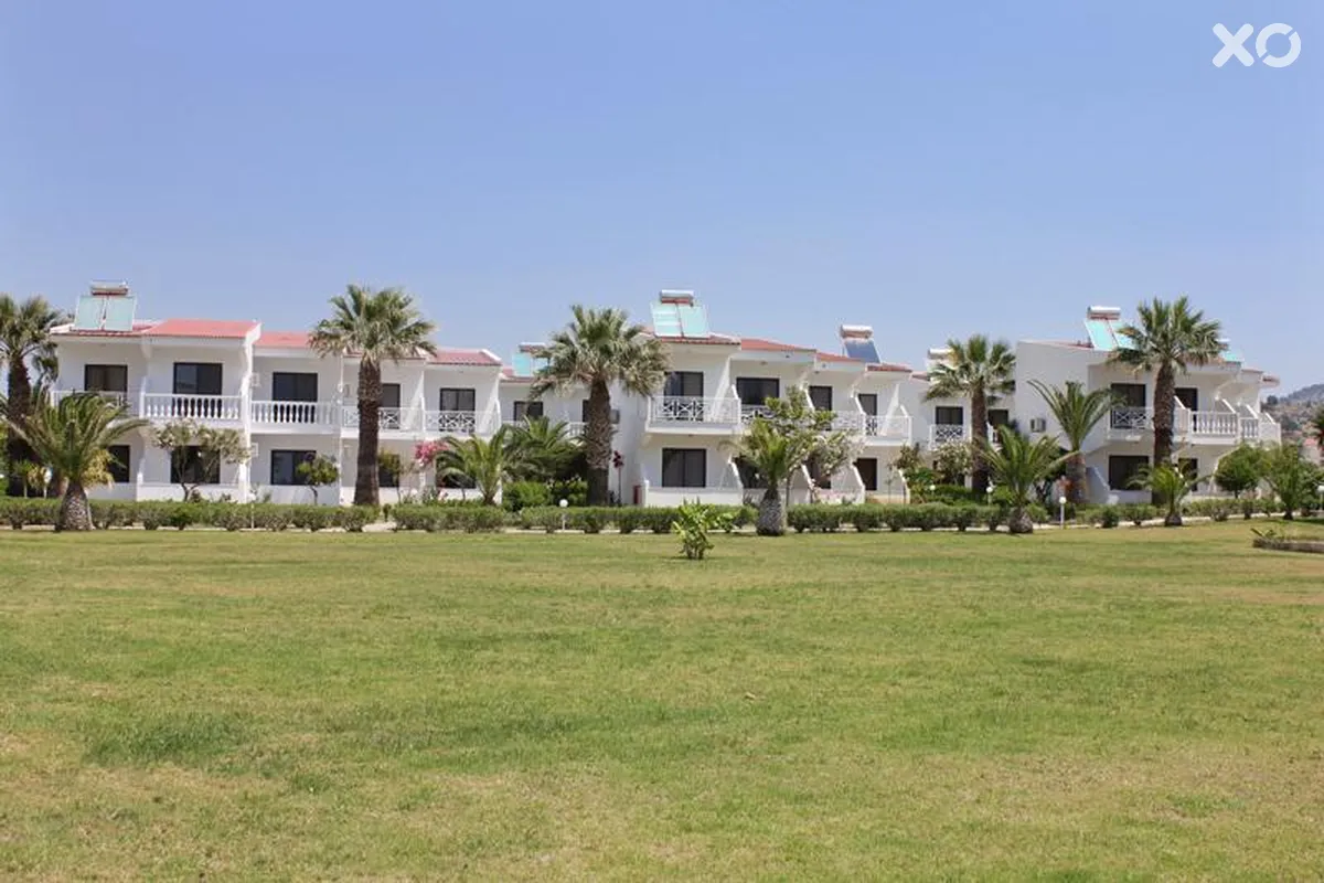 Kamari Beach Hotel