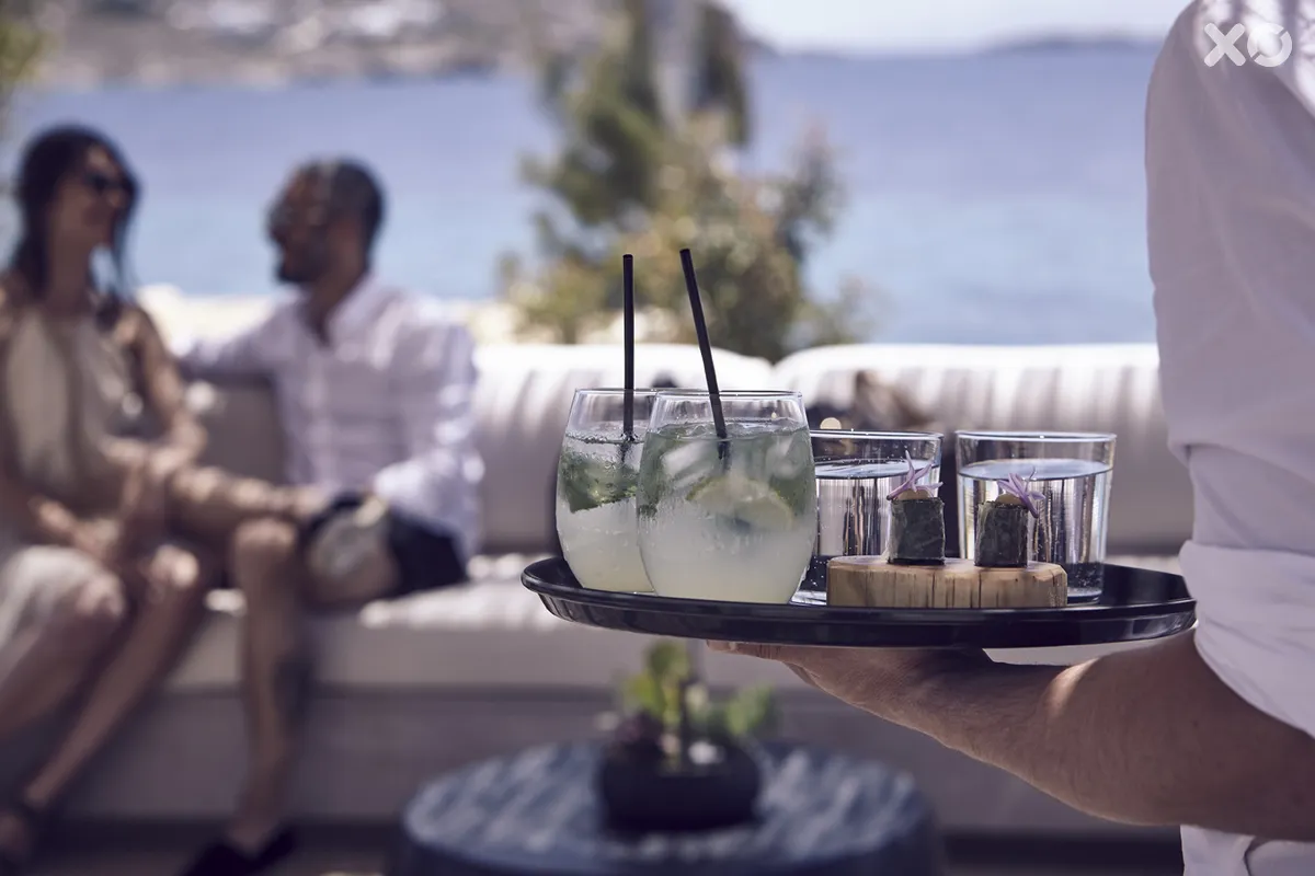Bill & Coo Suites And Lounge