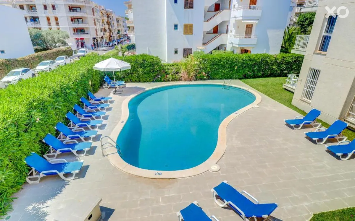Llevant Apartments