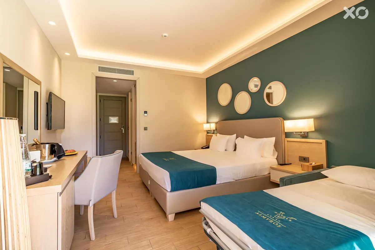 Almyros Beach Resort & Spa