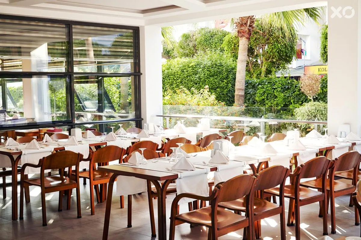 White City Beach Hotel