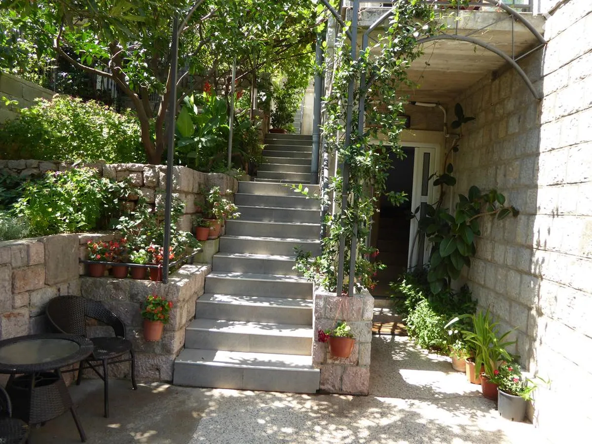 Springs Apartments & Rooms