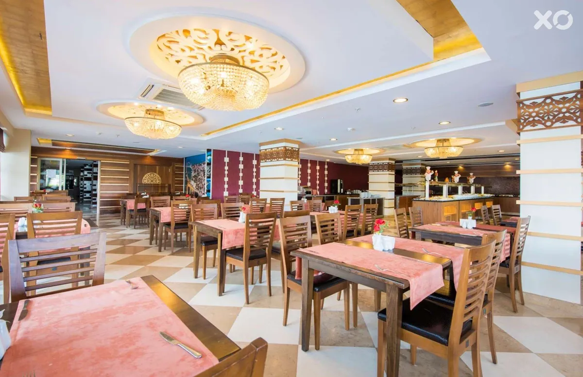 Adella Side Hotel